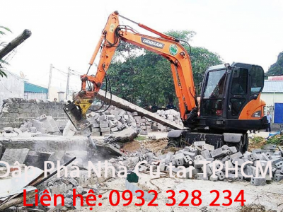 Đập phá nhà tại TPHCM 